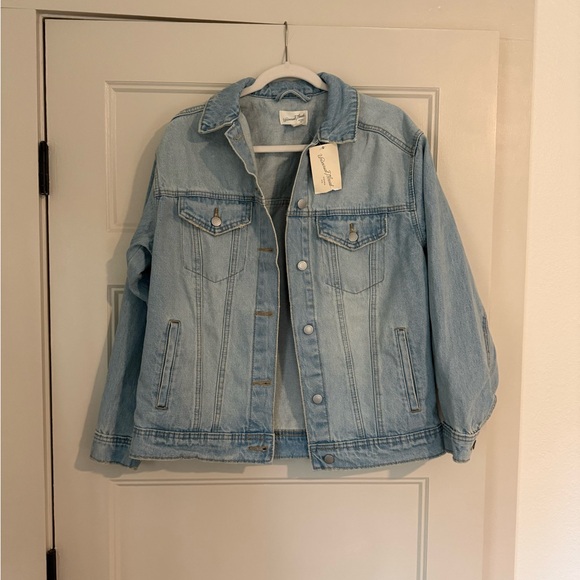 Universal Thread Trucker Jacket - Picture 2 of 4